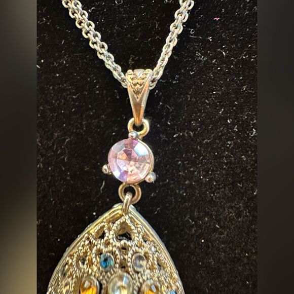 Vintage Filagree Heart Diffuser Necklace - Picture 4 of 6